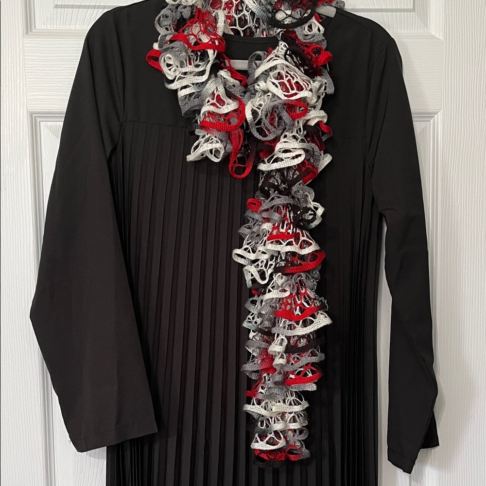 Knitted Ruffled Scarf